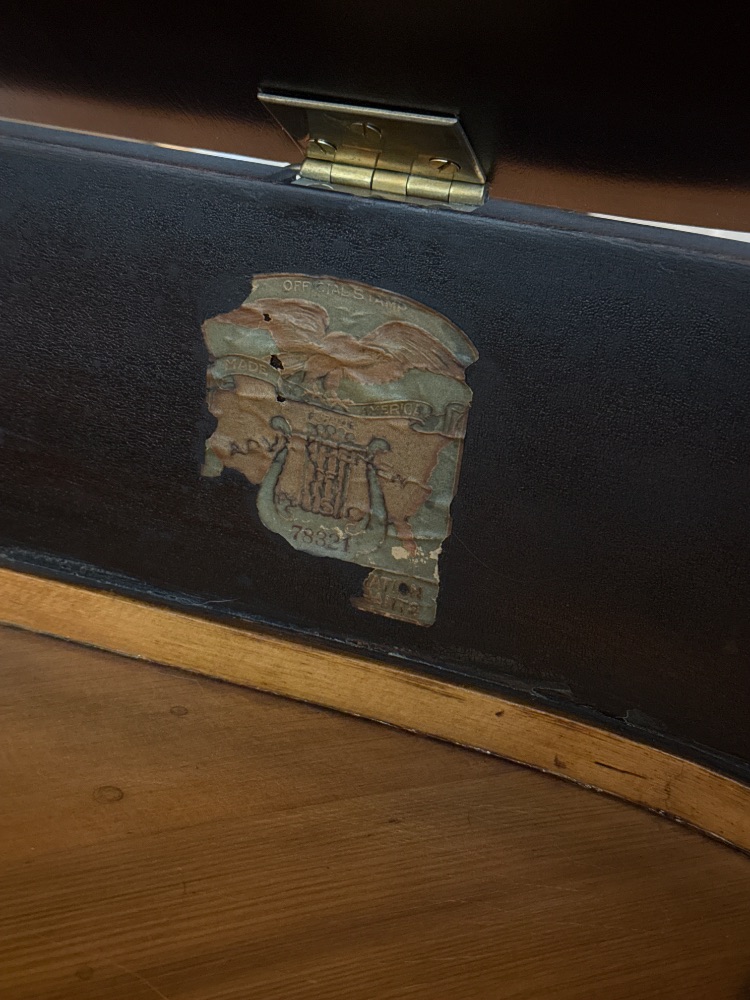 Schomacker nameboard and keys detail